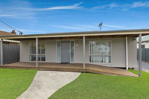 Oakland Cottage - Tourism Cairns 1