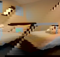 Royal Stays Apartments Clarke St - Tourism Cairns