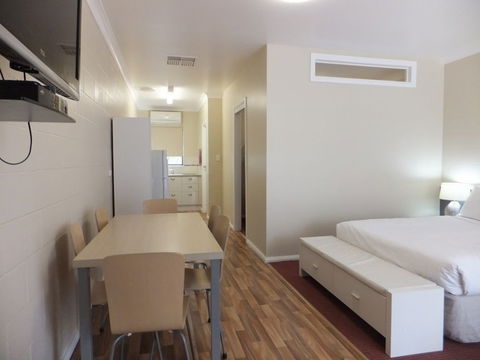 Nagambie Caravan Park & Motel - Tourism Cairns 0