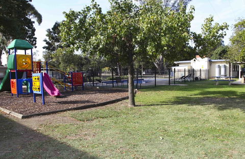 Nagambie Caravan Park & Motel - Tourism Cairns 3