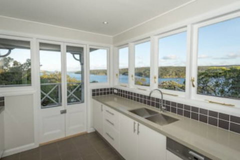 Royal National Park Cottages - Tourism Cairns 0