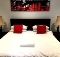 Deluxe Lake View House - Tourism Cairns