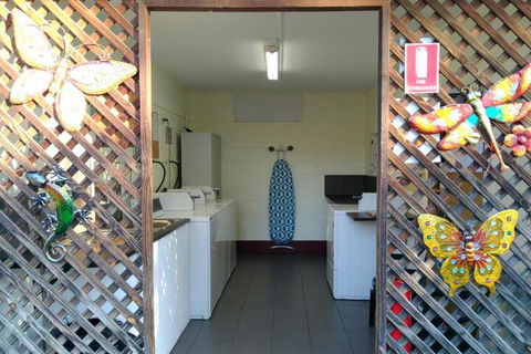 Rose City Caravan Park - Tourism Cairns 3