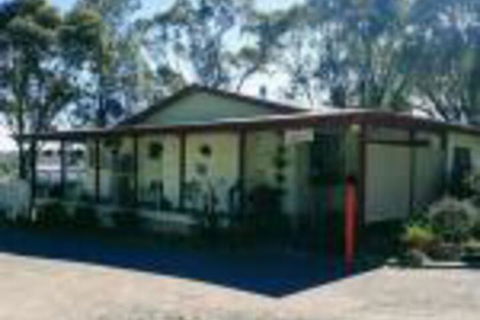 Rose City Caravan Park - Tourism Cairns 0