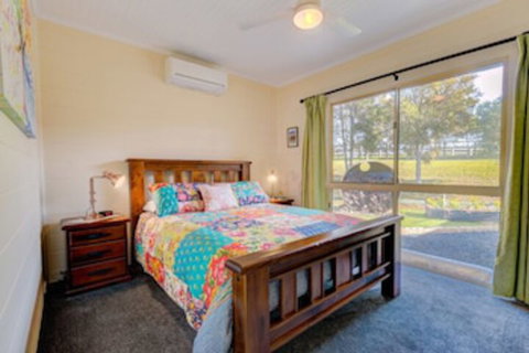 All About Me B & B - Tourism Cairns 0