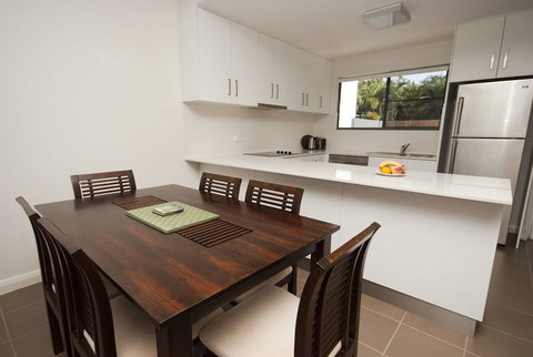 Woodville Beach Townhouse 5 - Tourism Cairns 3
