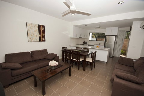 Woodville Beach Townhouse 5 - Tourism Cairns 4