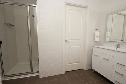 Woodville Beach Townhouse 5 - Tourism Cairns 2