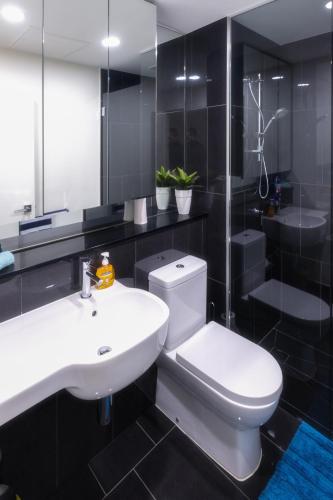 Waterfront Apartments Marinaquays Apt 221 & Apt 234 - Tourism Cairns 5