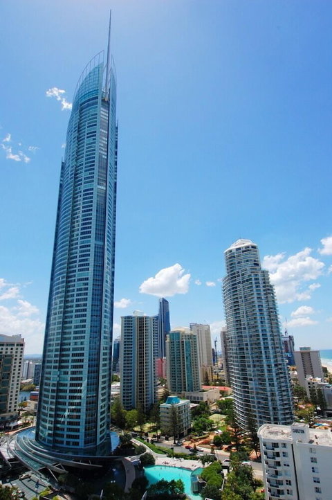 Apartment 4204 - HR Surfers Paradise - Tourism Cairns 1