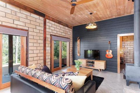 Falls River Luxury Accommodation - Tourism Cairns 2