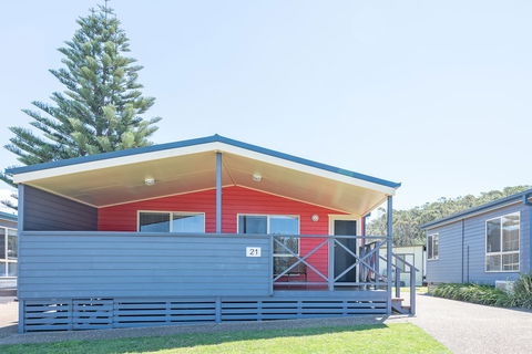 Holiday Haven Lake Tabourie - Tourism Cairns 3