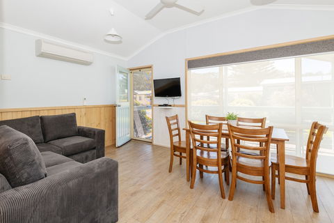 Holiday Haven Lake Tabourie - Tourism Cairns 4