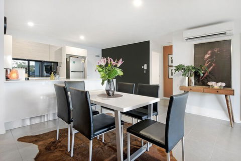 Waterford Private Apartments - Tourism Cairns 3