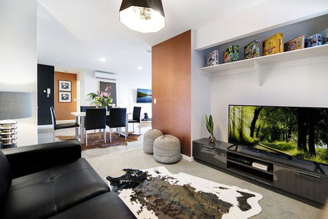 Waterford Private Apartments - Tourism Cairns 5