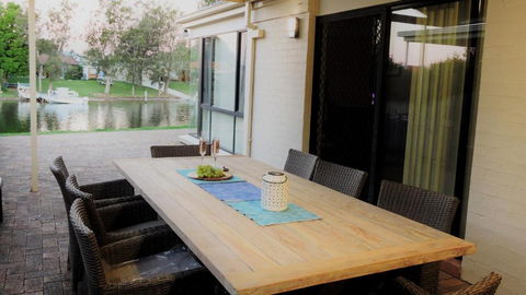 Waterfront Getaway In Sussex - Tourism Cairns 3