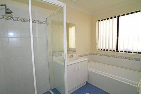 Waterfront Getaway In Sussex - Tourism Cairns 4