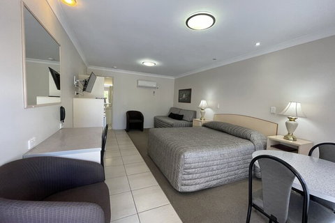 Crows Nest Motel - Tourism Cairns 6