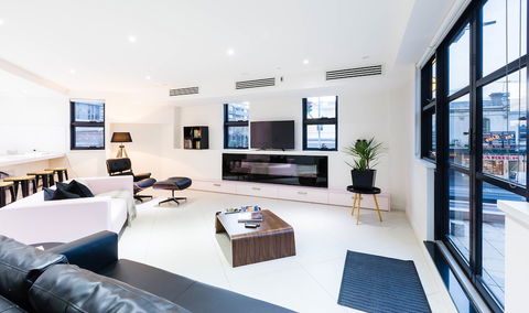 MADDISON, 3BDR Port Melbourne Apartment - Tourism Cairns 1