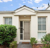 Smart Caulfield Townhouse - Tourism Cairns