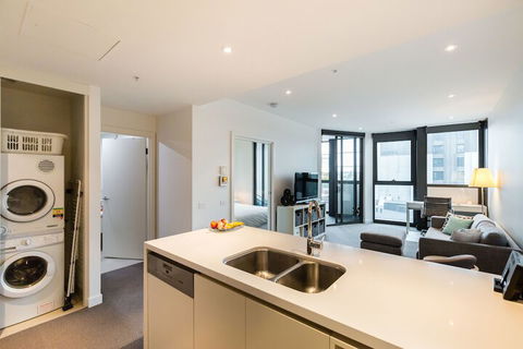 MILA, 1BDR Cremorne Apartment - Tourism Cairns 3