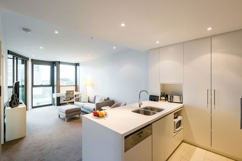 MILA, 1BDR Cremorne Apartment - Tourism Cairns 4