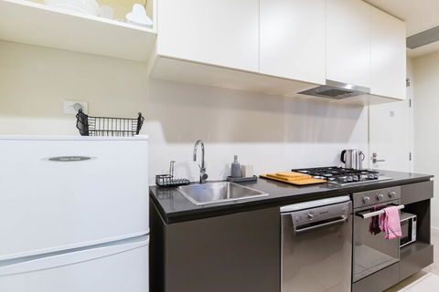 YASHITA, 2BDR Melbourne Apartment - Tourism Cairns 2