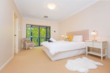 Luxurious Perth Townhouse - Tourism Cairns 0