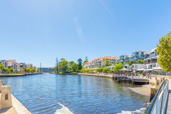 Luxurious Perth Townhouse - Tourism Cairns 2