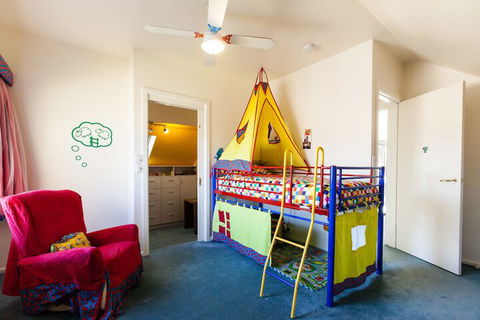 KELLY, 3BDR Northcote House - Tourism Cairns 1