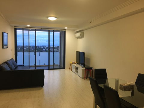 New Apartment With City View - Tourism Cairns 4