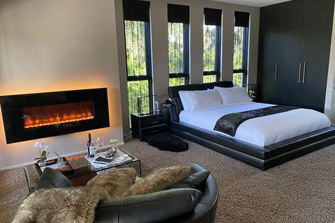 AmarÃ© Beachside Luxury - Tourism Cairns 1