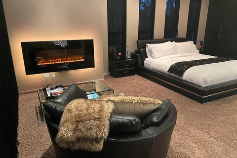 AmarÃ© Beachside Luxury - Tourism Cairns 5