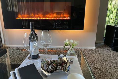 AmarÃ© Beachside Luxury - Tourism Cairns 4