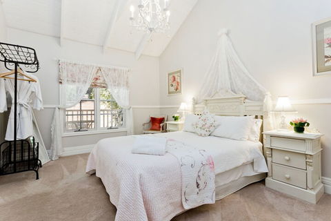 Oak Tree Cottage - Mundaring - Tourism Cairns 3