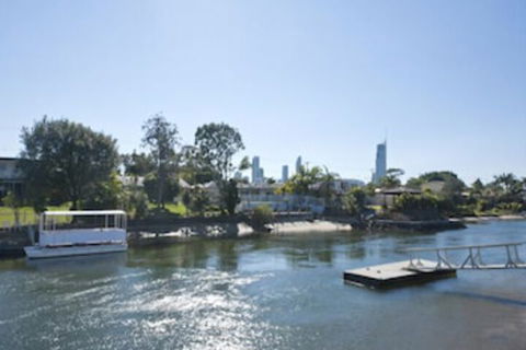 Waterfront Home Stay - Tourism Cairns 4