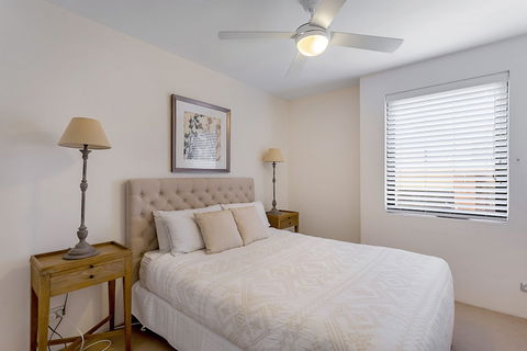 Wanda Beach Unit 2 / 197 Soldiers Point Road - Tourism Cairns 2