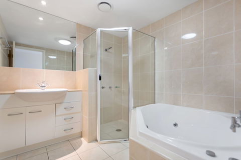 Wanda Beach Unit 2 / 197 Soldiers Point Road - Tourism Cairns 5