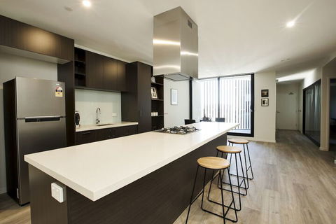 Luxeden Apartments - Tourism Cairns 2