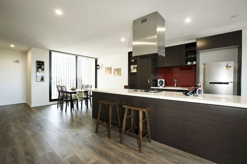 Luxeden Apartments - Tourism Cairns 5