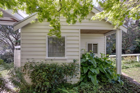 Heronswood Cottage - Tourism Cairns 0