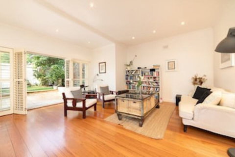 Wonderful Family Home H406 - Tourism Cairns 0