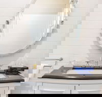 Grandview Accommodation - The Flaxley Apartments - Tourism Cairns