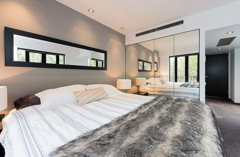 PPT50 Sleek 2 Bed Designer Abode - Tourism Cairns 3