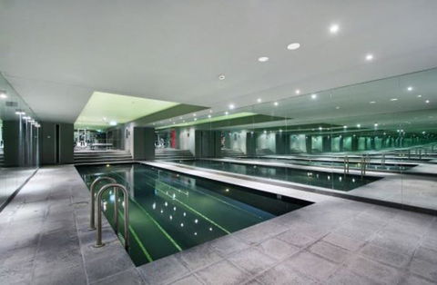 PPT50 Sleek 2 Bed Designer Abode - Tourism Cairns 0