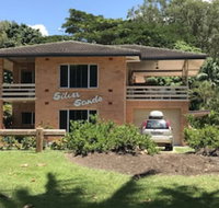 Silver Sands - A Unique Retro Beauty - Tourism Cairns