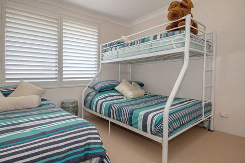 Kamilaroi Unit 6, 58-60 Magnus Street - Tourism Cairns 3