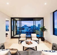 Brand New Lux Water View 3bd with Parking - Tourism Cairns