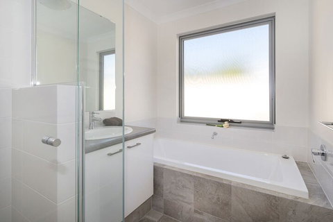 Gale House - Tourism Cairns 7