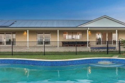 Your Luxury Escape Byron Sunset Breeze - Tourism Cairns 3